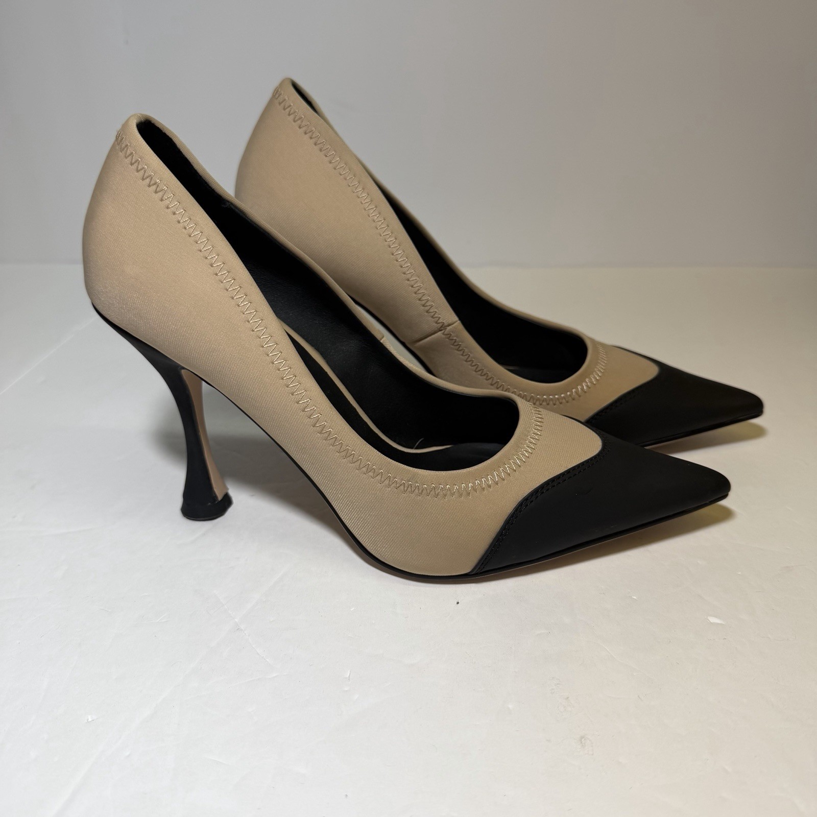 Lola Cruz Anthropologie Black And Tan Heels Size 36 Luxury Classy