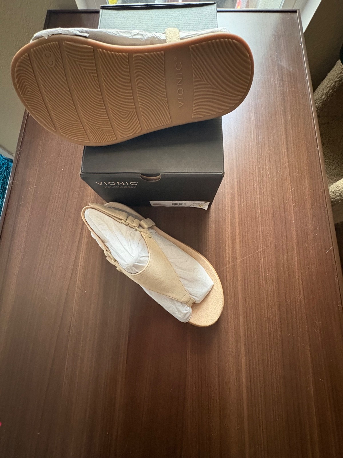 Vionic Kirra II, Gold Sandals size 7.5
