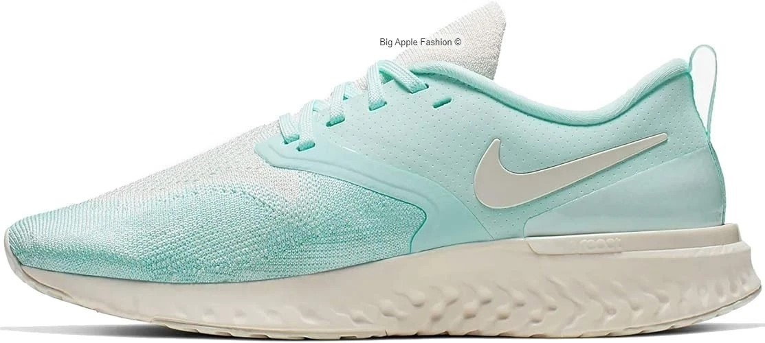Nike Women’s Odyssey React 2 Flyknit Teal Tint Running Shoes $120.00 Size 10