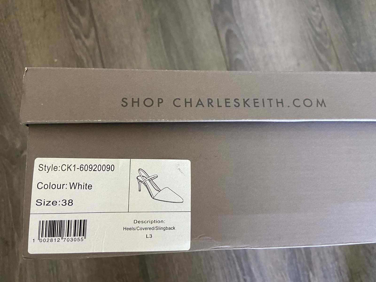 NIB Charles & Keith White Slingback Heels Size 7.5 (38) Covered Style CK1-609200