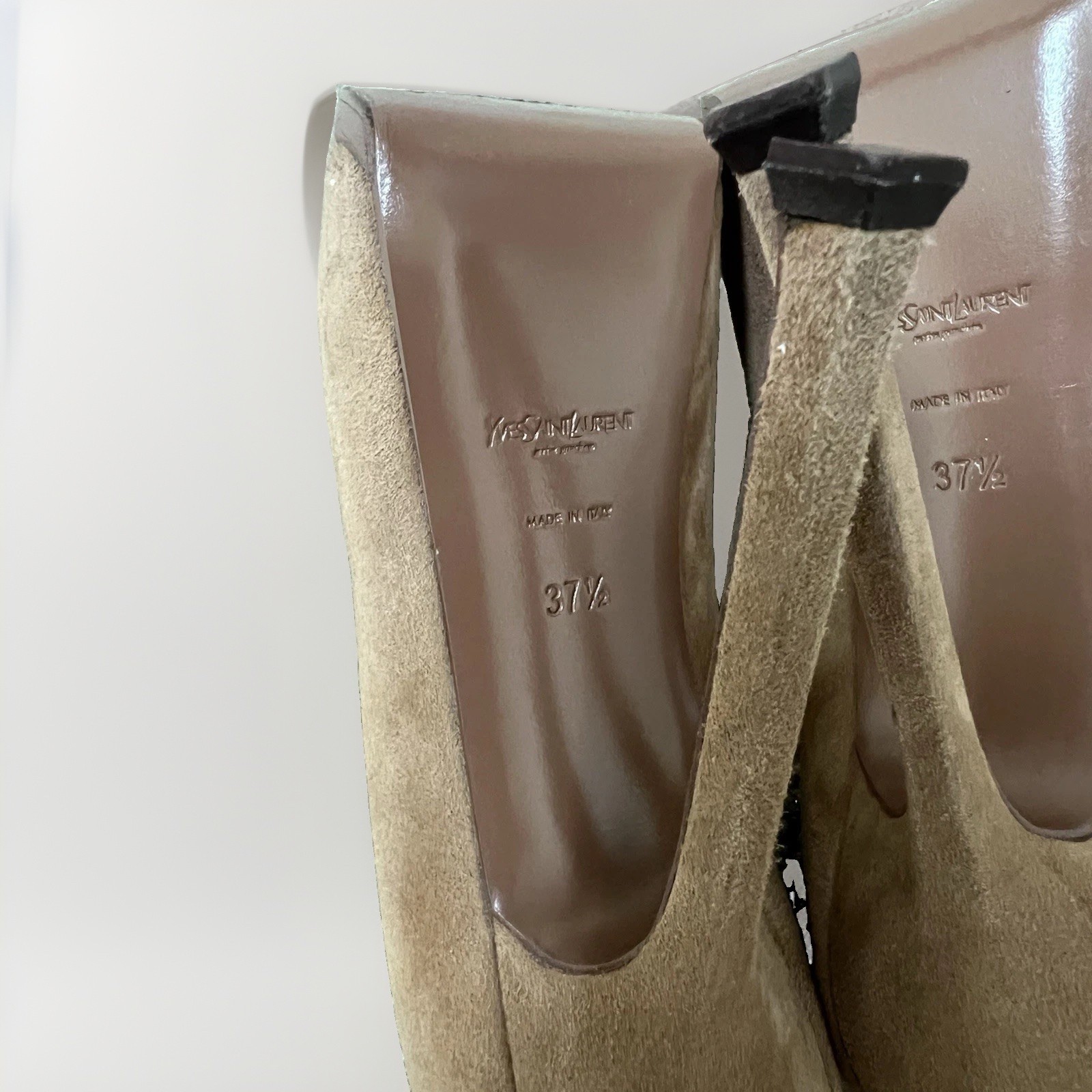 YSL Saint Laurent Tribtoo Pumps Beige Suede Patent Cap Toe Sz 37.5 No Box