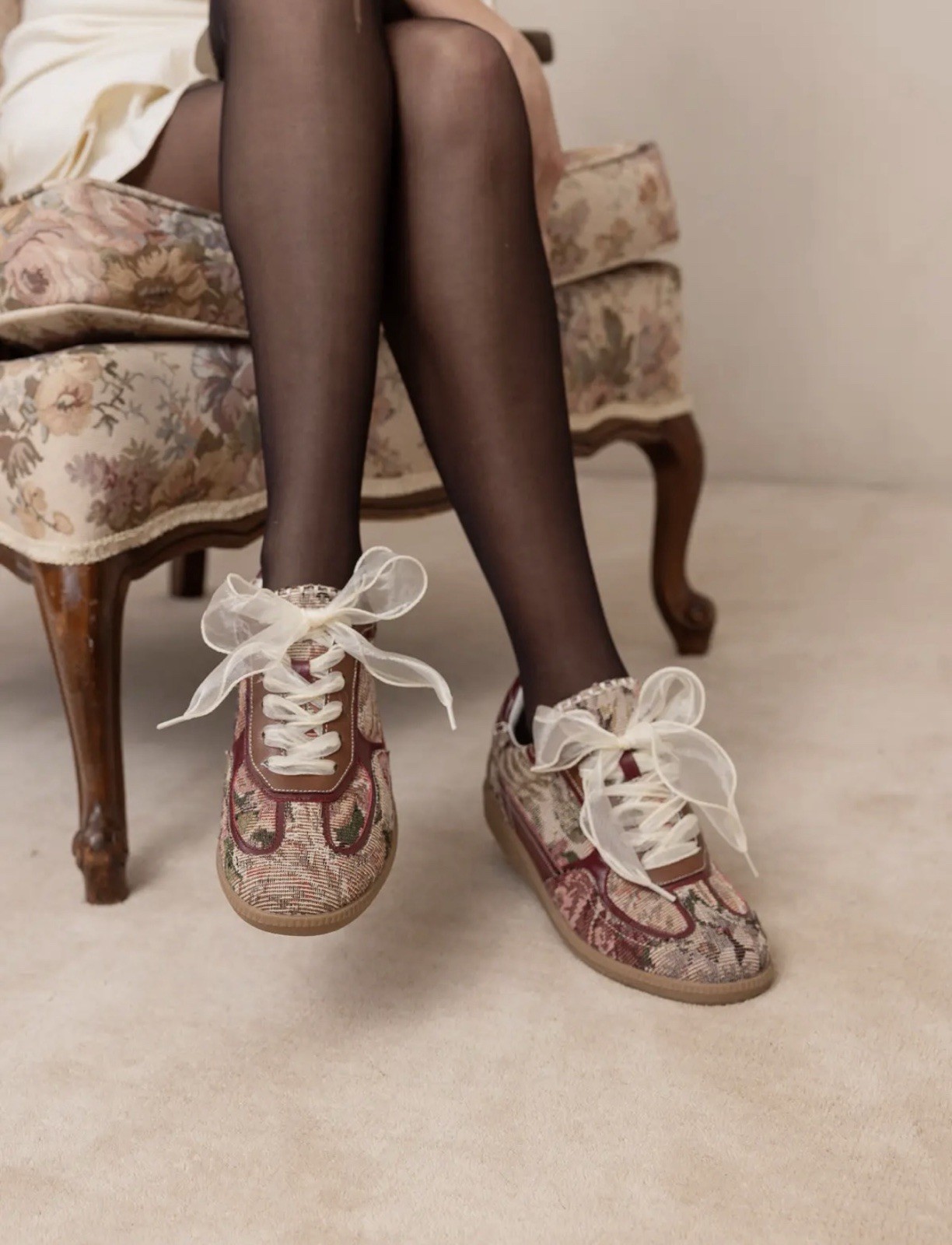 BEST DEAL ! The Dalia Mauve Tapestry Lace Up Sneaker sz6-7-8-9-10