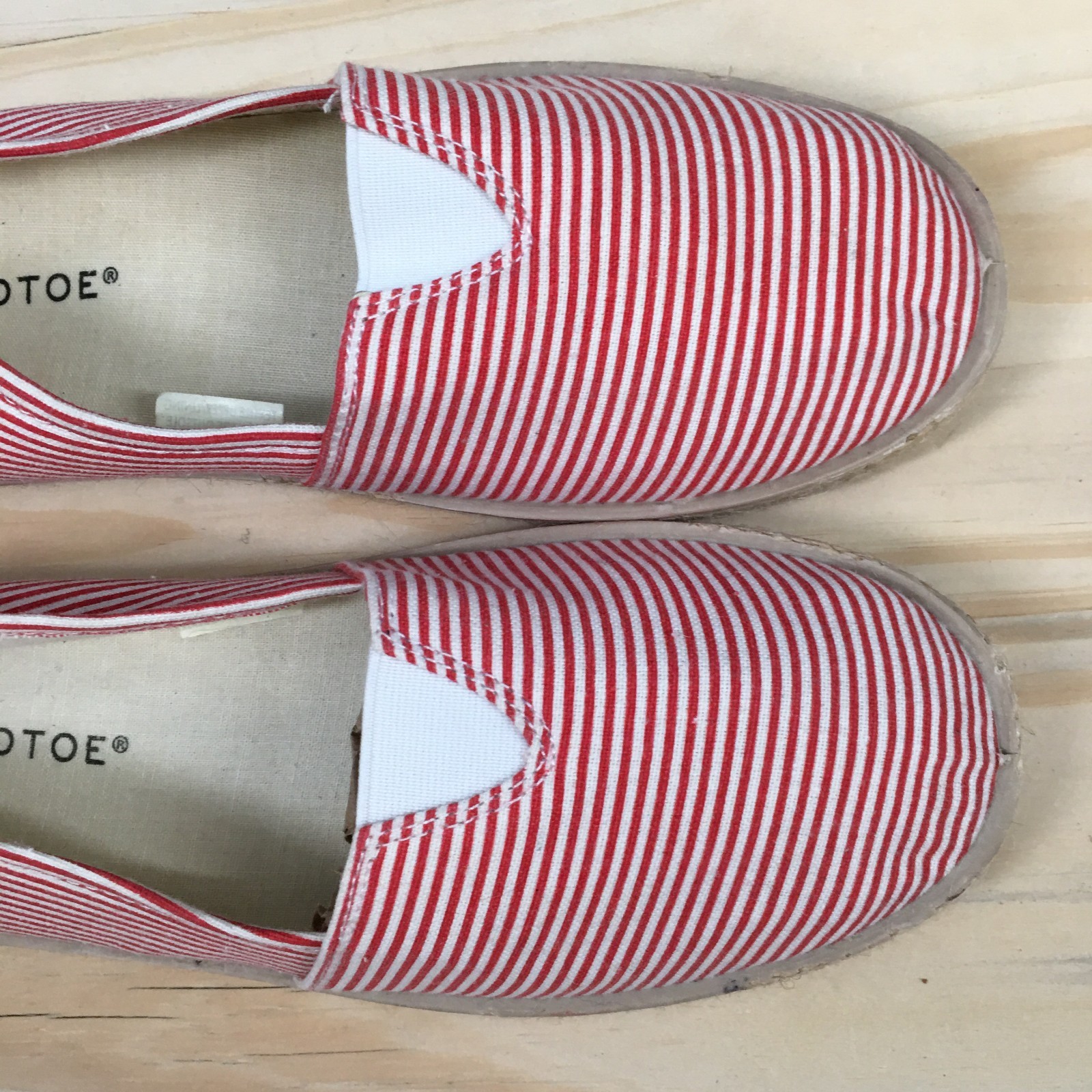 Gold Toe Shoes Womens 9 Slip On Sneakers Red White Stripe Canvas Casual NEW