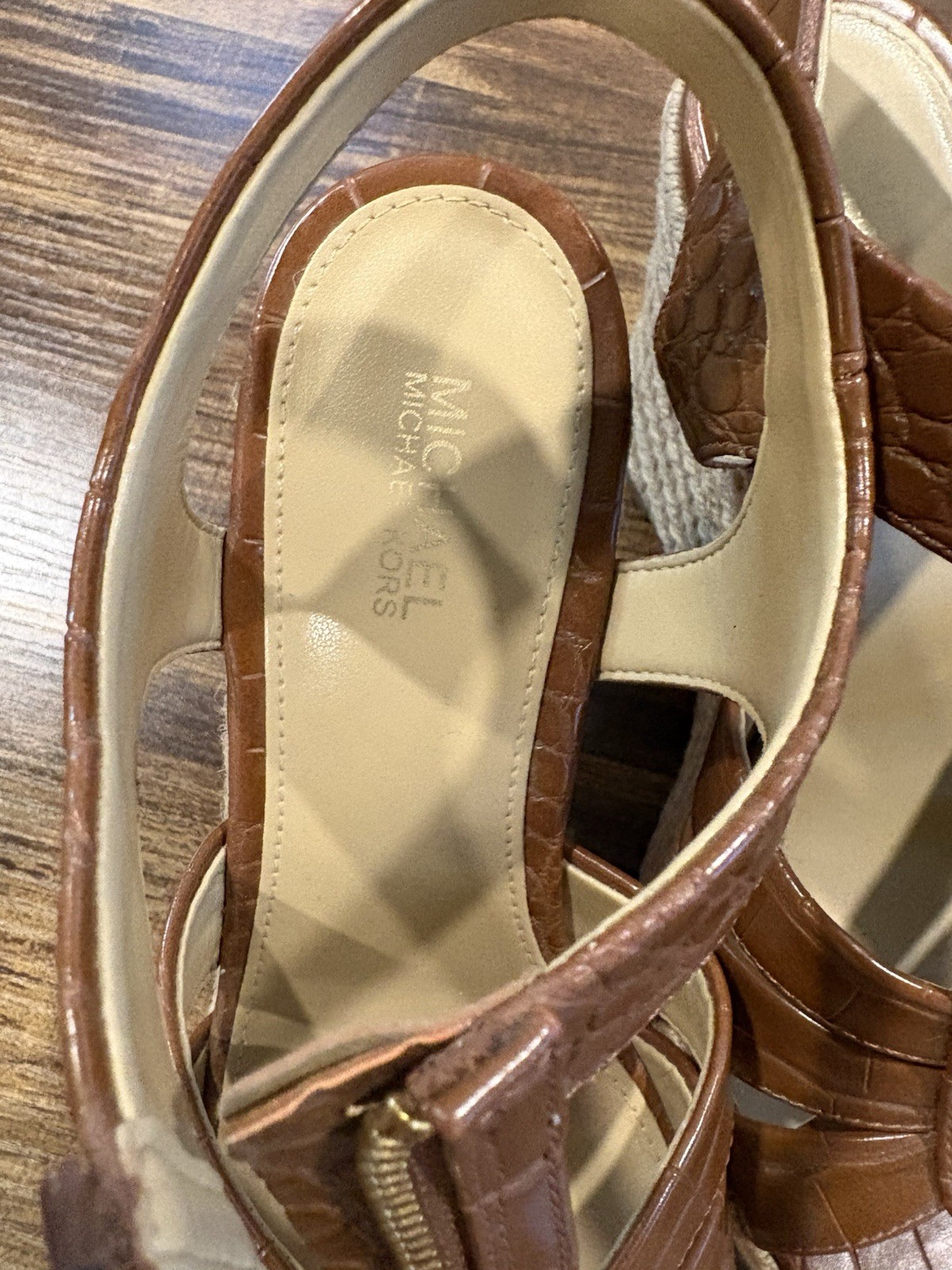Michael Kors Women’s 6 Brown Croc Embossed Leather Wedge Sandals Zip Ankle Strap