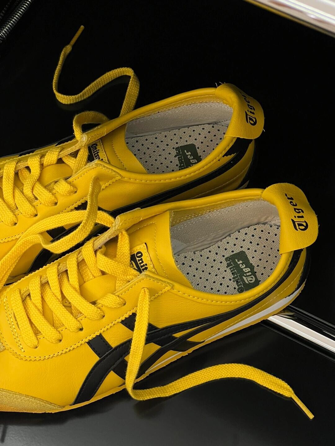 Brand New MEXICO 66 YELLOW BLACK Shoes New With Box 1183C102-751
