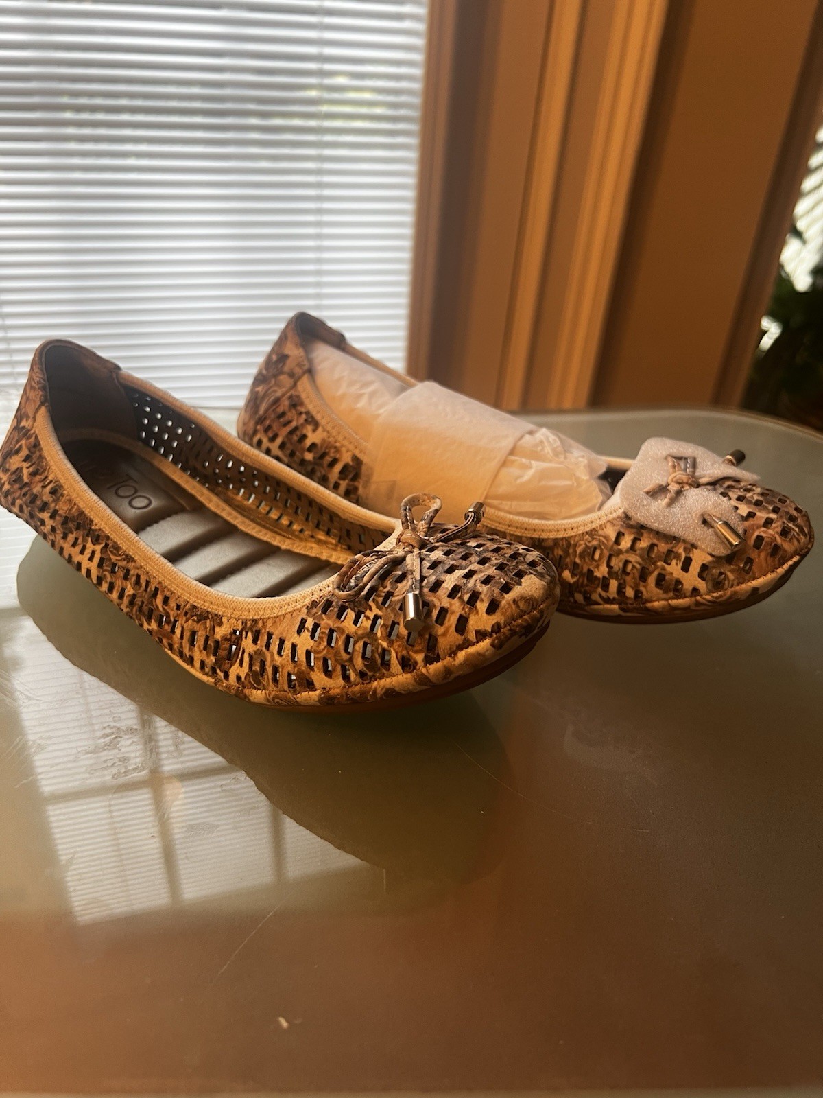 Me Too Women’s Ballet Flats Floral Bow Brown/White Synthetic Slip On Comfort 5.5