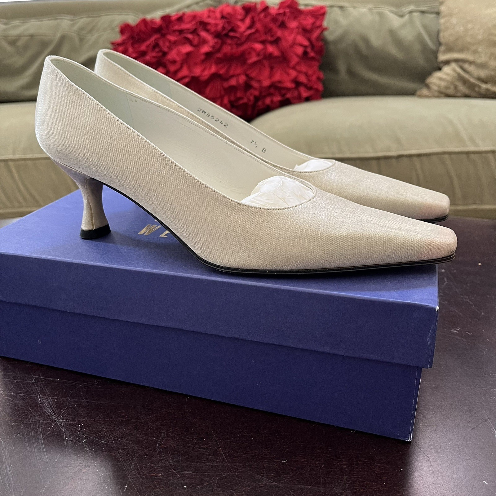 Stuart Weitzman Women’s Fable Oyster Sparkle Pumps Heels Shoes Sz 7.5