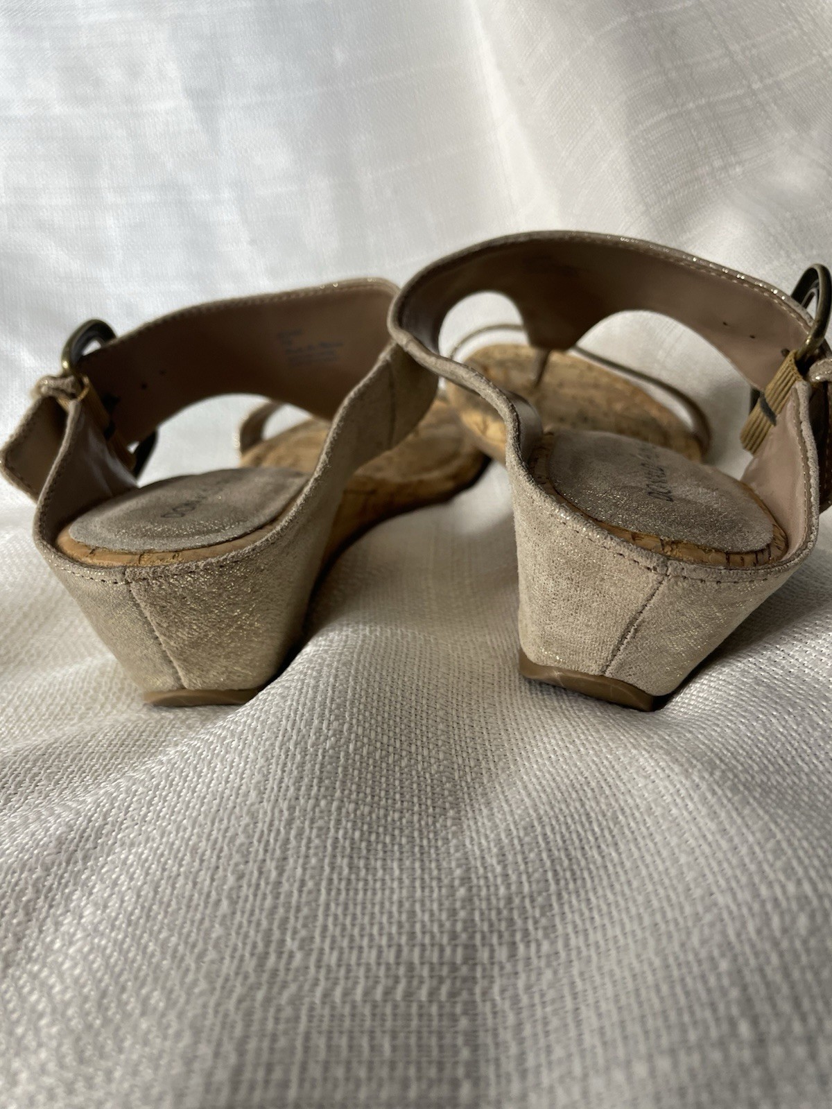 Donald Pliner Women’s Size 7M Dylan Wedge Cork Metallic Sandals Summer
