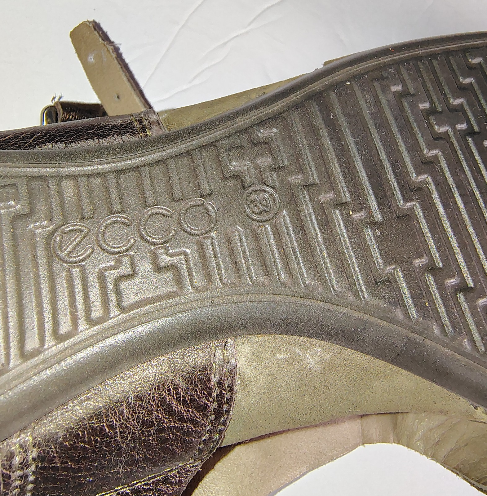 ECCO Touch 25 Grey Hooded Double Strap Sz 39 Sandal