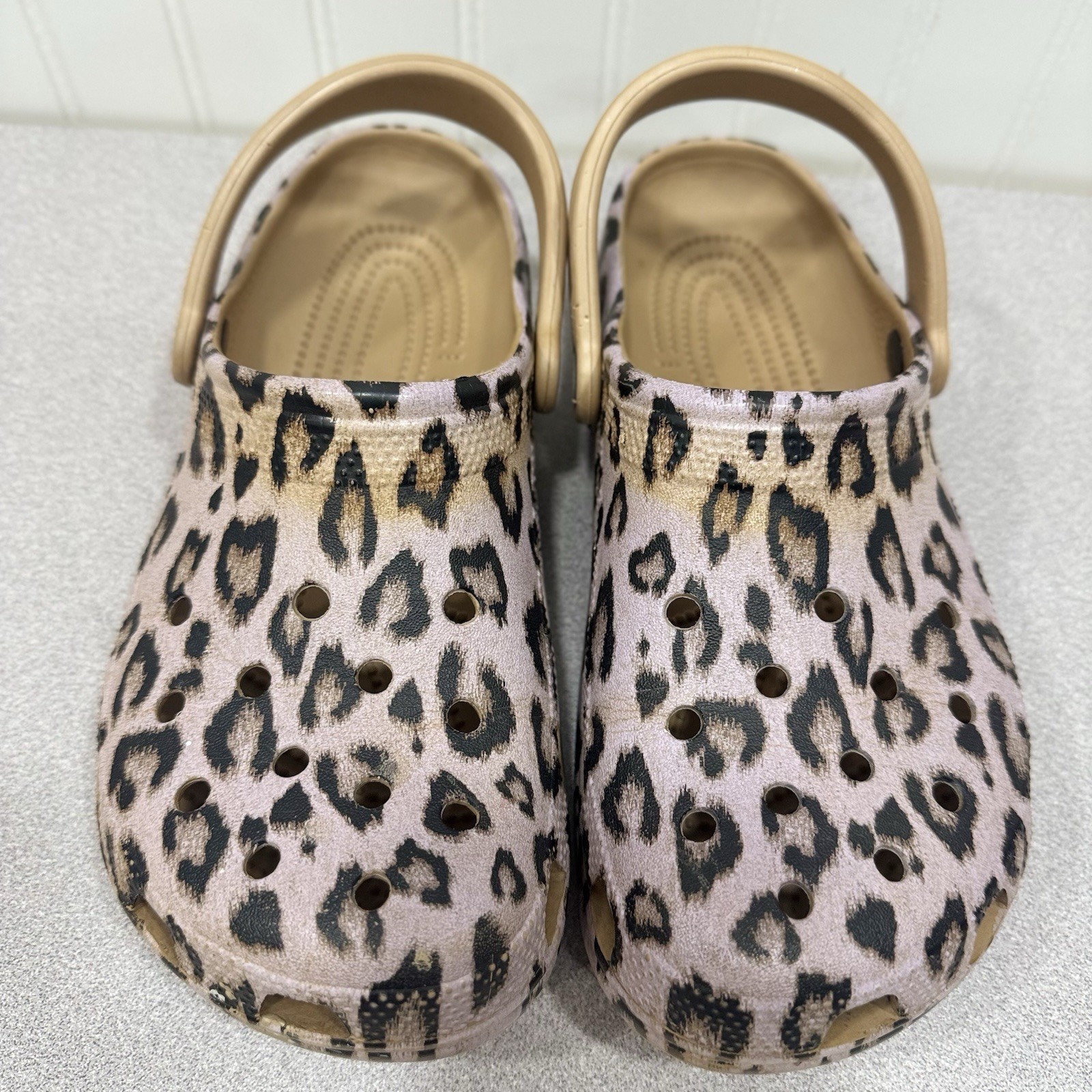 Crocs Classic Leopard Cheetah Animal Print Clog Sandals Shoes Women’s 9Men’s 7