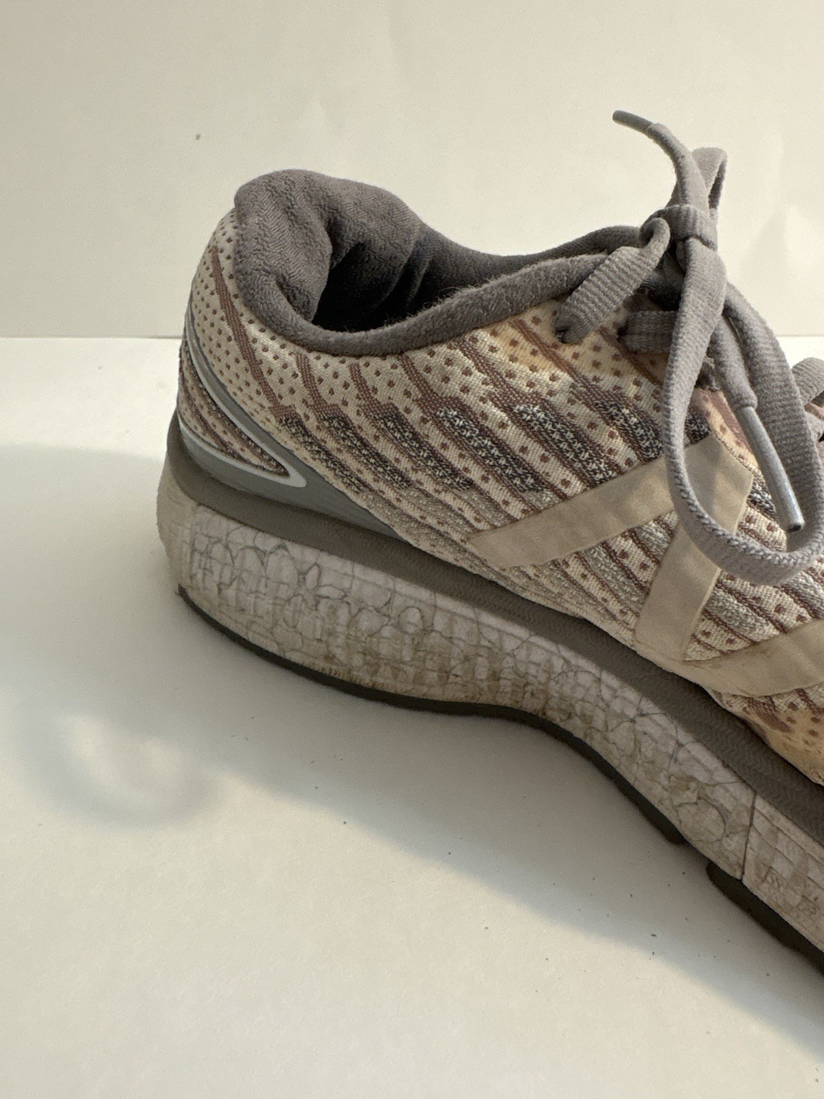 New Balance Fresh Foam 1080 v9 Running Shoes Beige Gray Womens