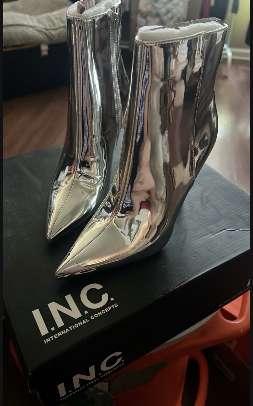 JOURNEE Collection Silver Boot Heels Brand New In Box , Size 5 M