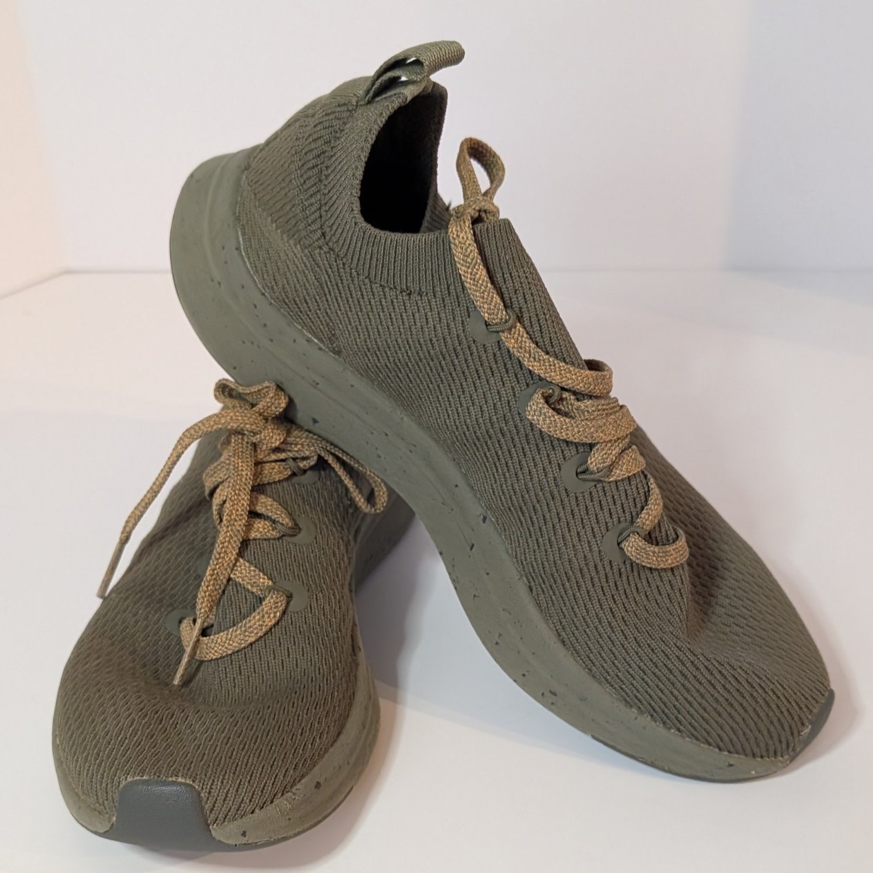 REI CoOp Beyonder Athletic Outdoor Hiking Shoes Olive Green Trailbed, Womens 7.5