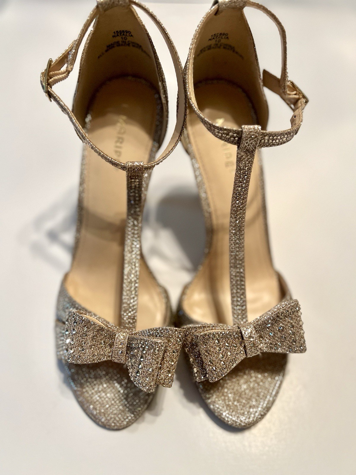 MARIPÉ Gold Glitter Bow T-Strap Strappy Stiletto Heel Buckle Open Toe 10