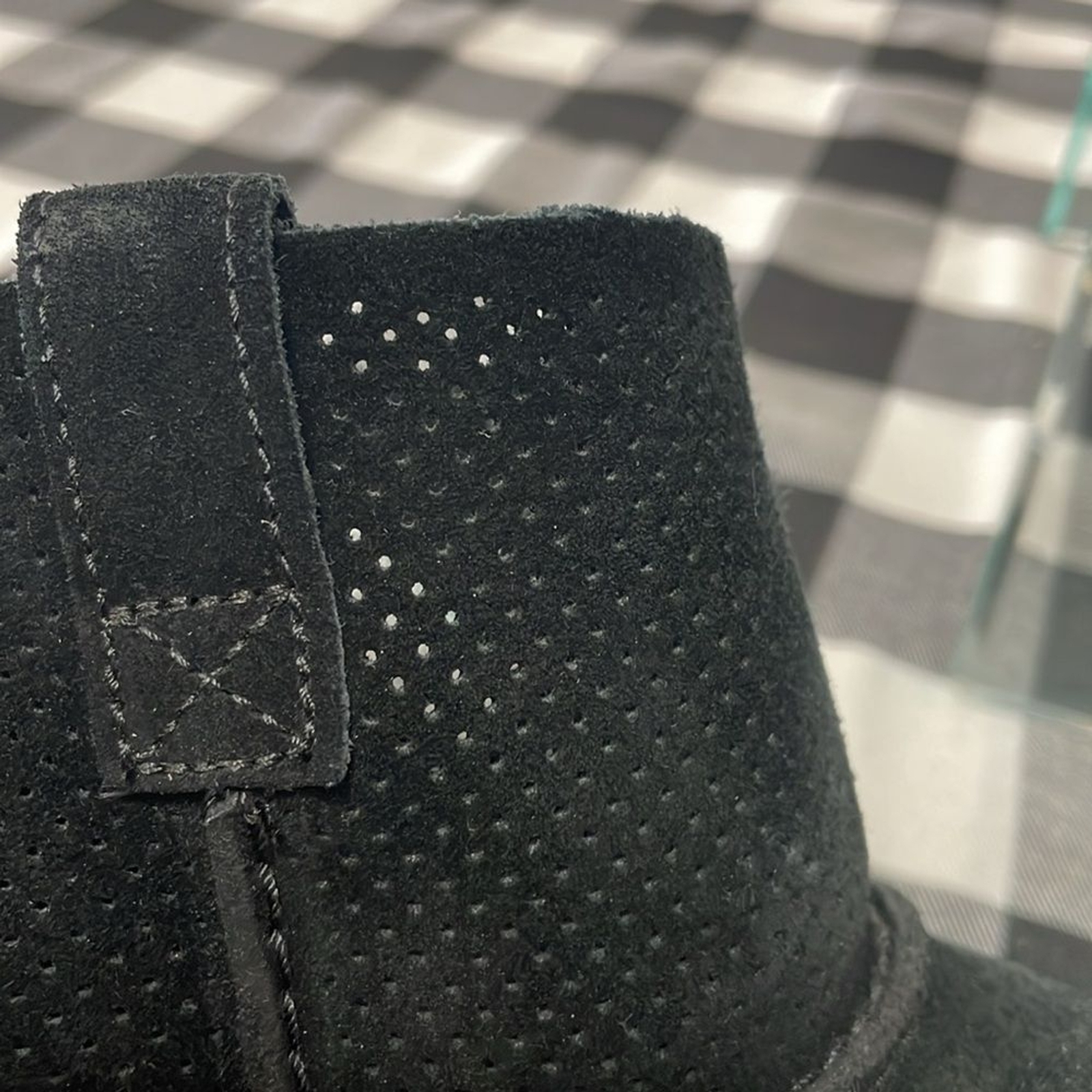 Ugg Classic Unlined Mini Perf Black Suede Leather Boots Womens Size 7 Perforated