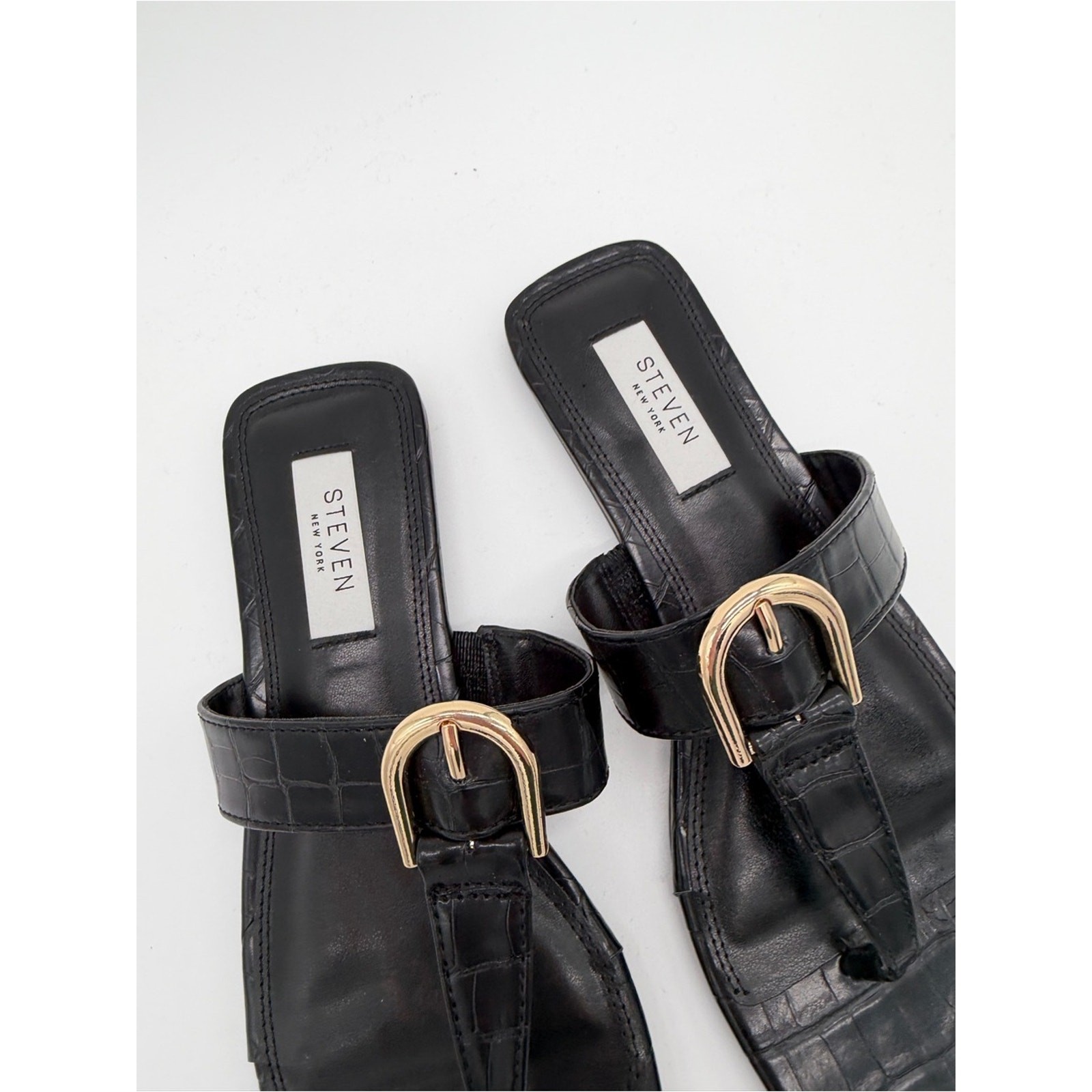 Steven New York Pava Sandals Black Croc Embossed Thong Gold NWOB – US 8