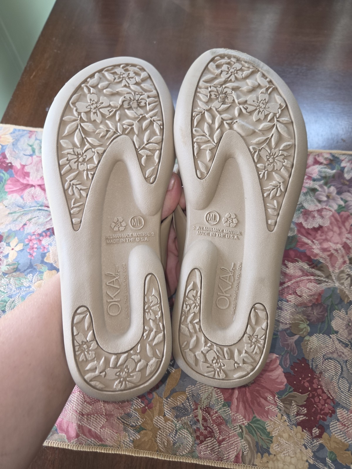 Oka-B Elle Flip Flop Thong Sandals Theresa Licorice Sz ML 8.5-9.5 Tan Sea Turtle