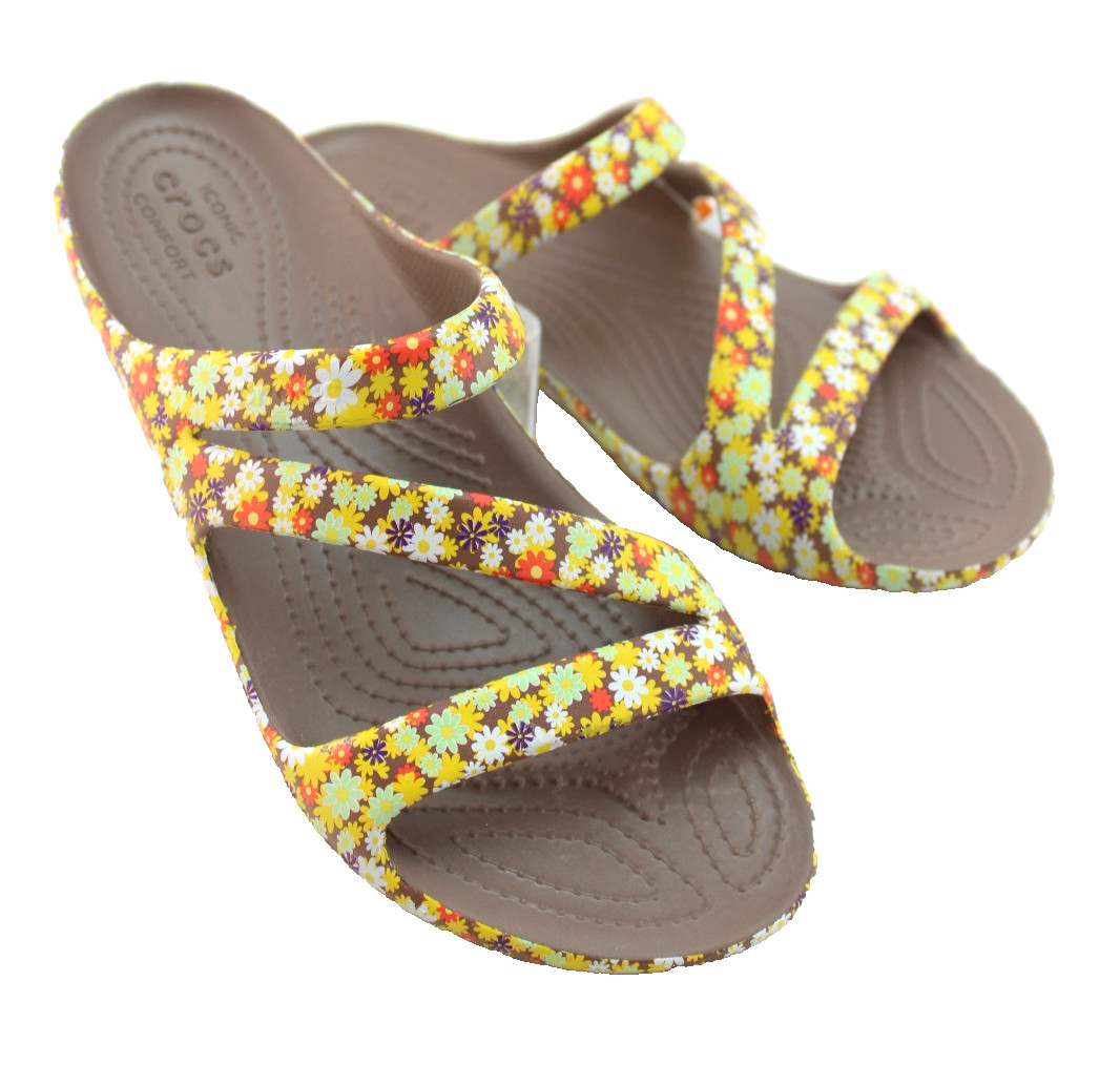NWT CROCS Women’s Size 7 Kadee II Retro Floral Croslite Strappy Sandals