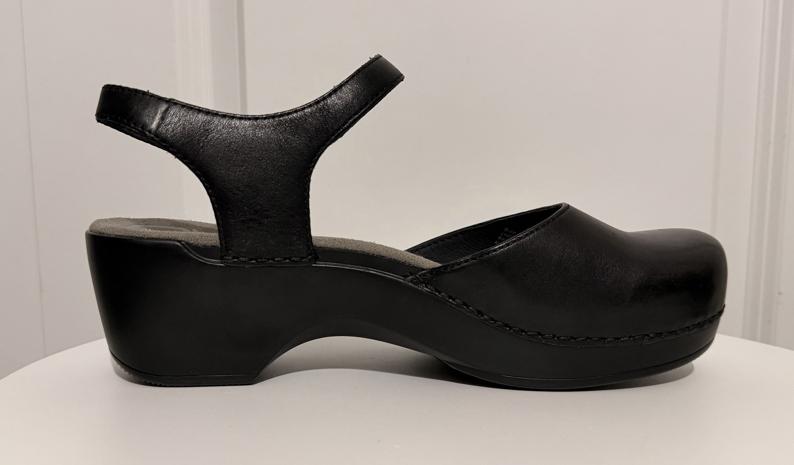 Dansko Black Sam Soft Full Grain Leather Mary Jane’s, Size 42EU / 11.5-12US