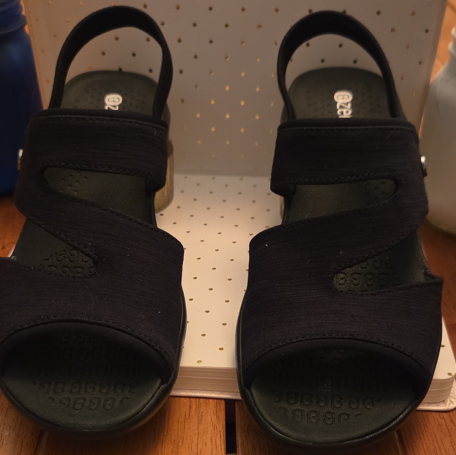 Bzees Women’s Strappy Sandals Hook & Loop Cushioned Comfort Black US 8