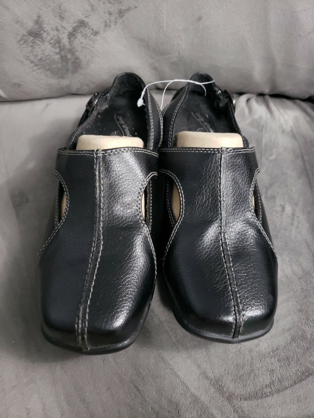 Easy Street Womens Size 7 wide man made Leather Upper Sling back flat comfort