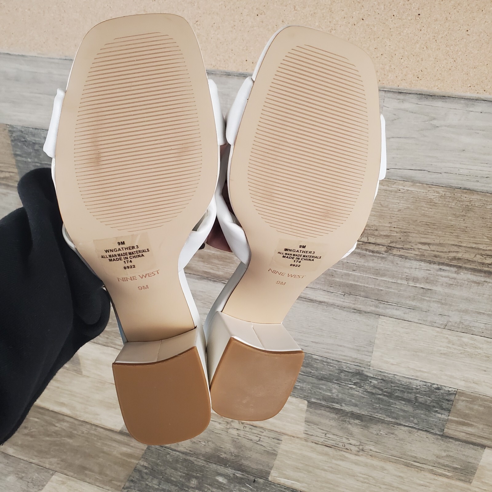 Nine West Gather 3 Womens Sandals Sz 9 M White Leather Square Toe Block Heel