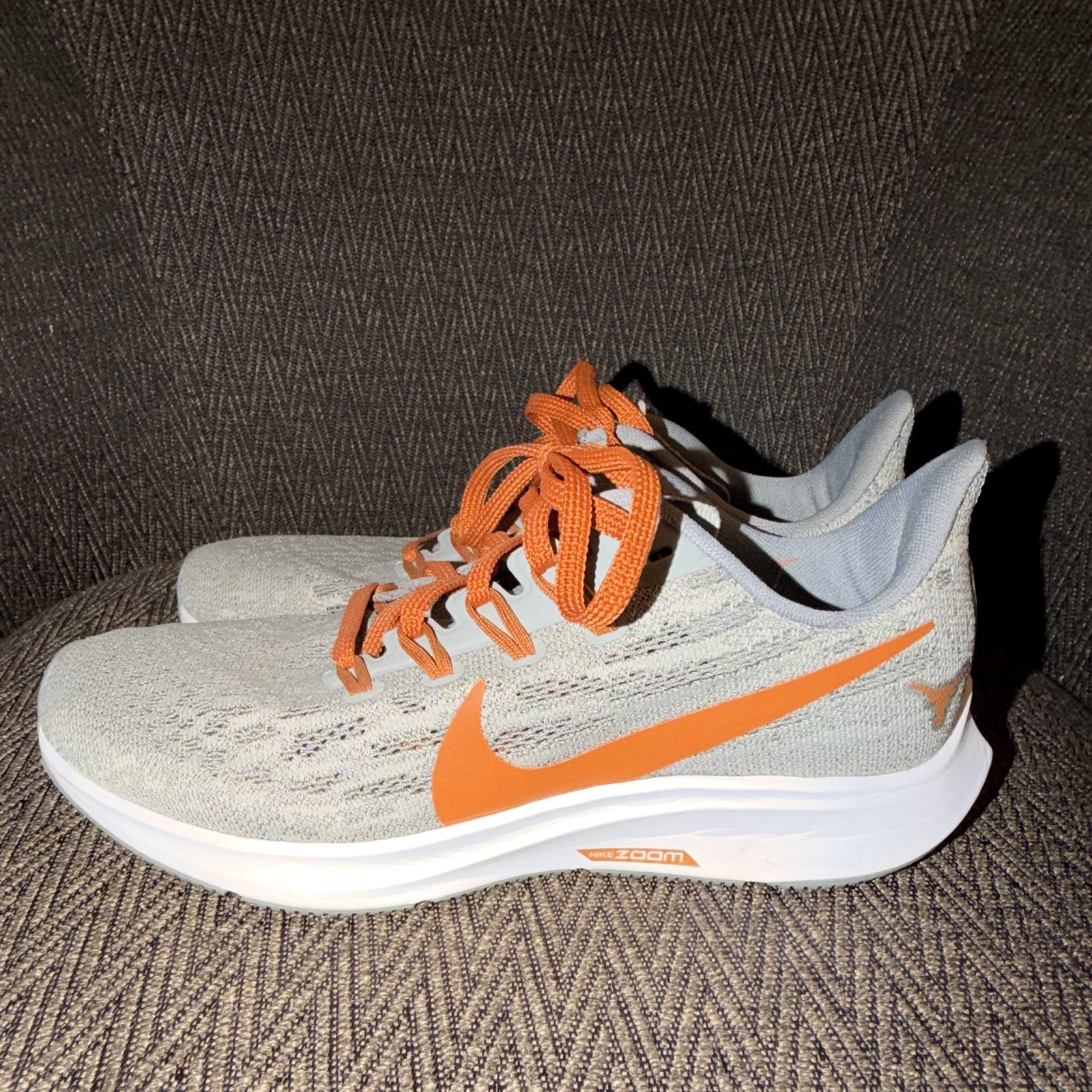 Nike Zoom Men’s Low Top Lace Up Athletic Sneakers Gray/Orange/White
