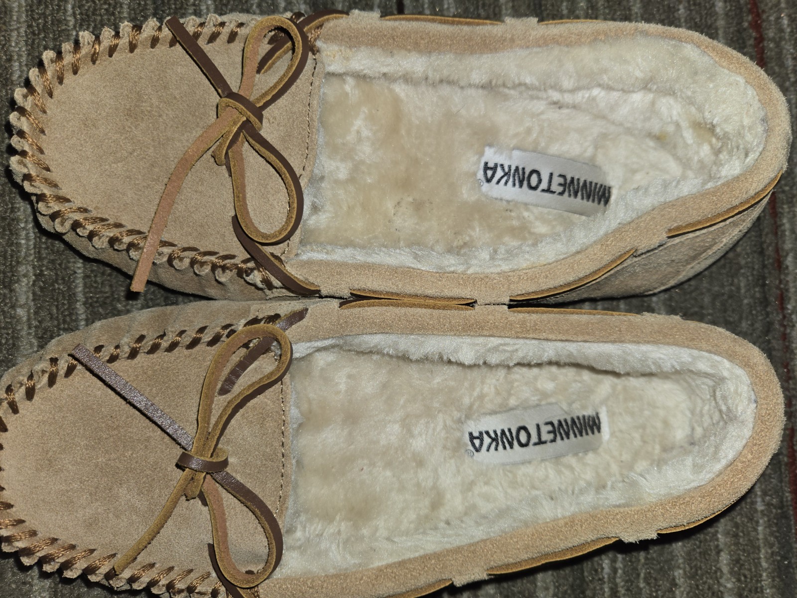 Minnetonka Shoes Women’s 8 Cally Moccasin Slipper Suede Faux Fur Lined Tan 4052