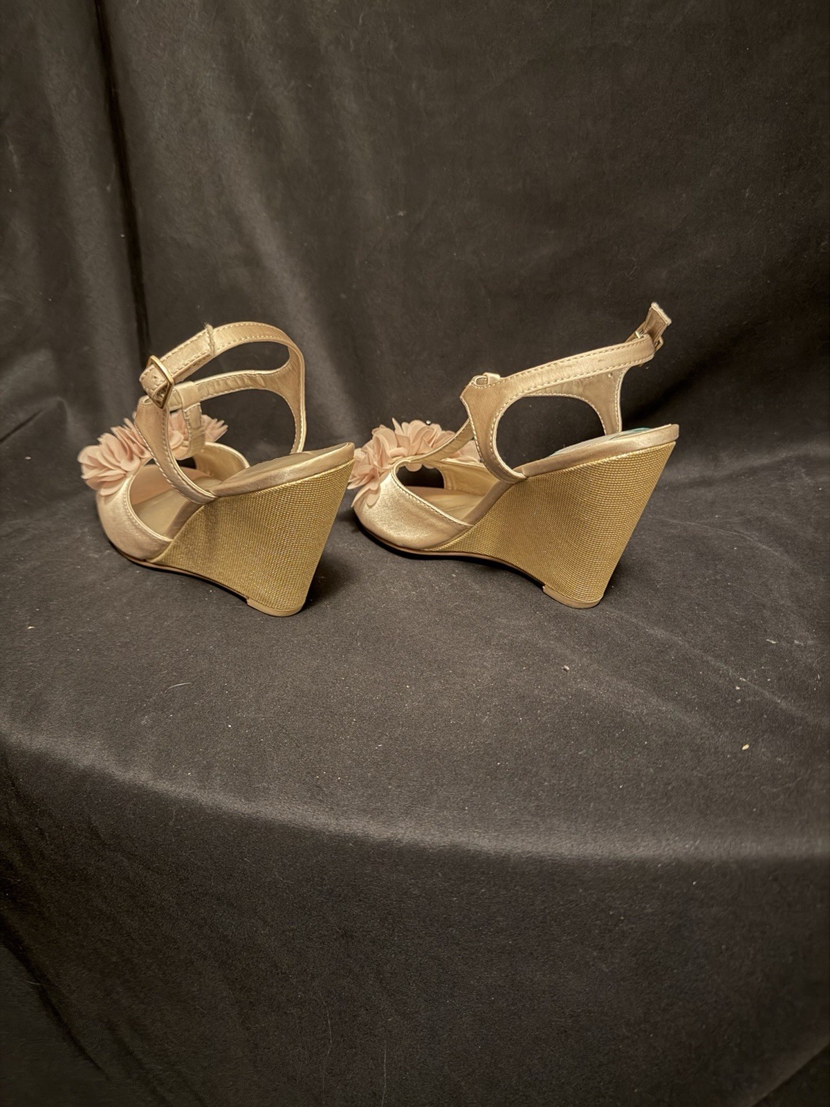 Unlisted Women’s Wedge – Size 6 1/2 – Champagne Metallic Strappy Heels