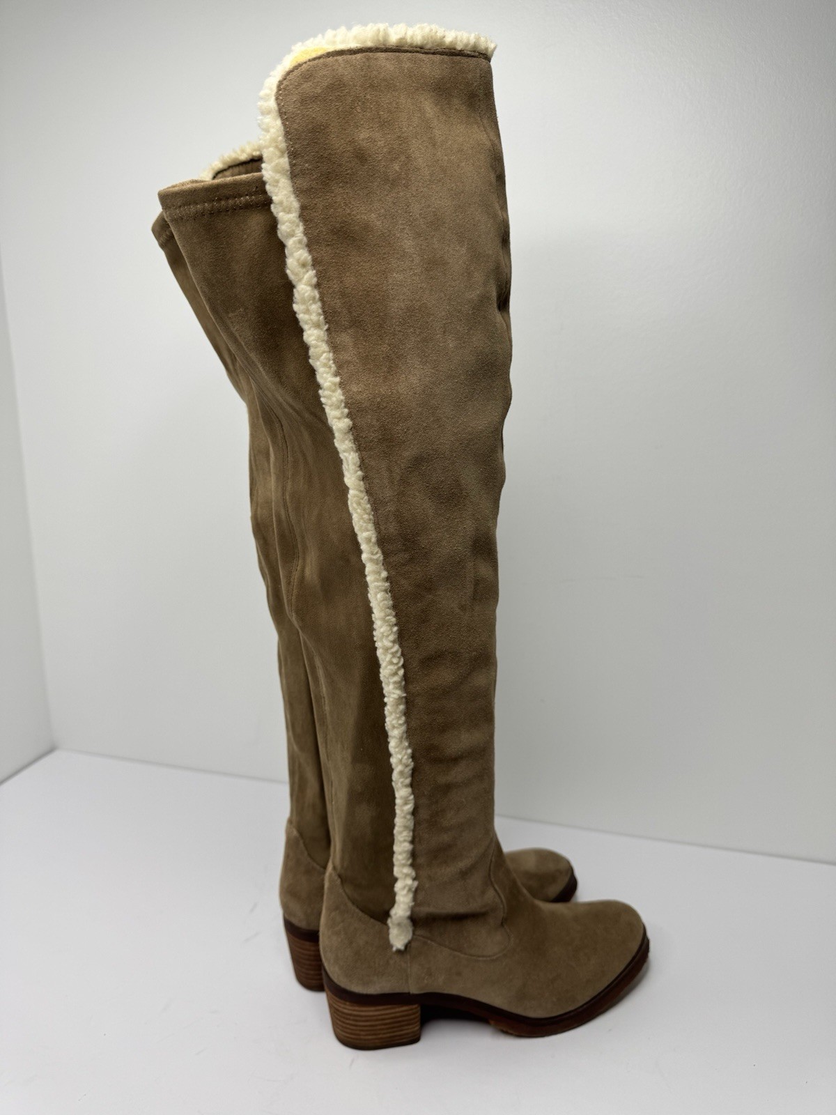 VINCE CAMUTO Shianne OTK Suede Vegan Fur Size 6.5M Taupe Women Boots