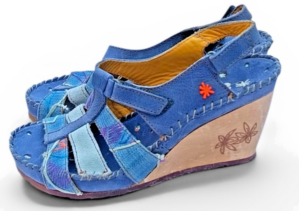 The Art Company Blue Suede Wedge Sandals Women’s Size 37