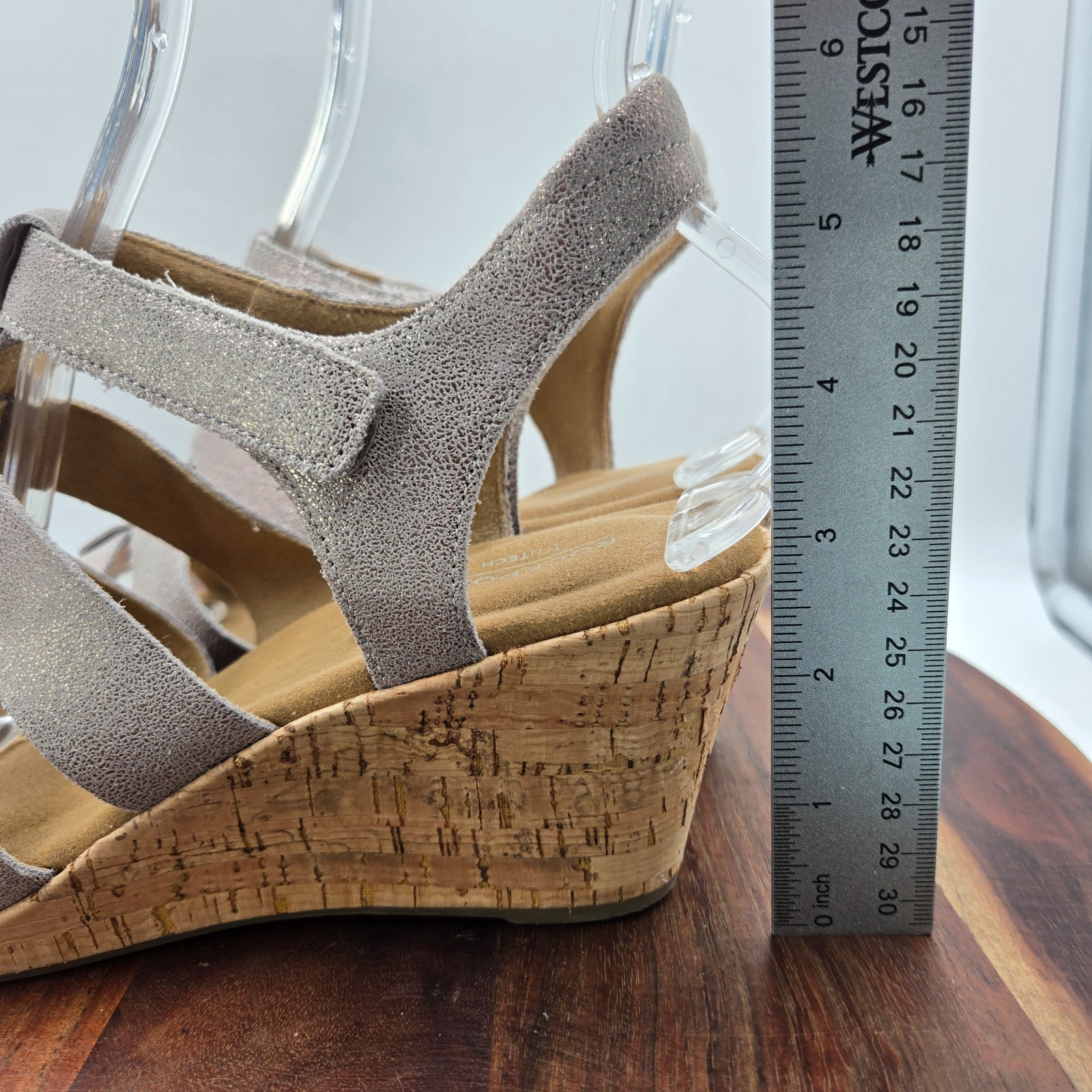 Rockport Briah Sandals Women’s 9M Gray Silver Tan Suede Strappy Gladiator Wedge
