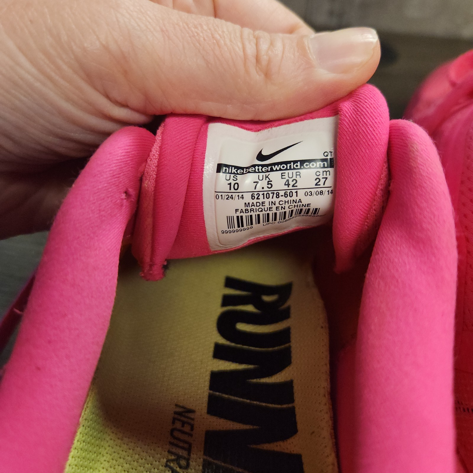 Nike Women’s Air Max 2014 Hyper Pink Athletic Running Sneakers Shoes Size 10