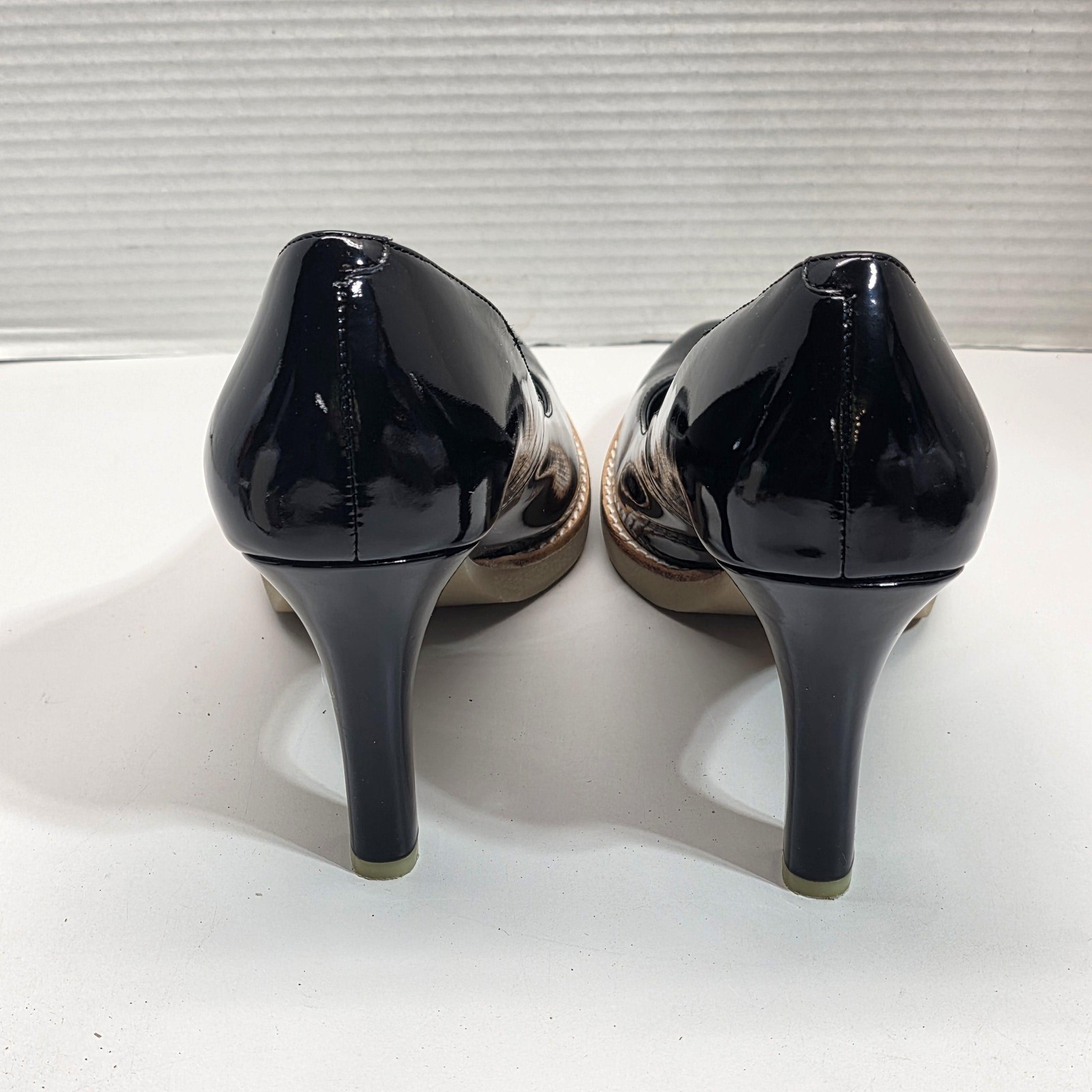 Heels Womens Size 9 Black Patent Leather Round Toe Stiletto Platform Pumps Saks