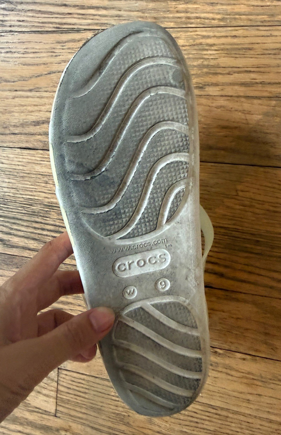 Crocs Splash Glossy Fisherman Womens Sandals White US Sz 9 Sold out 🤍 so comfy