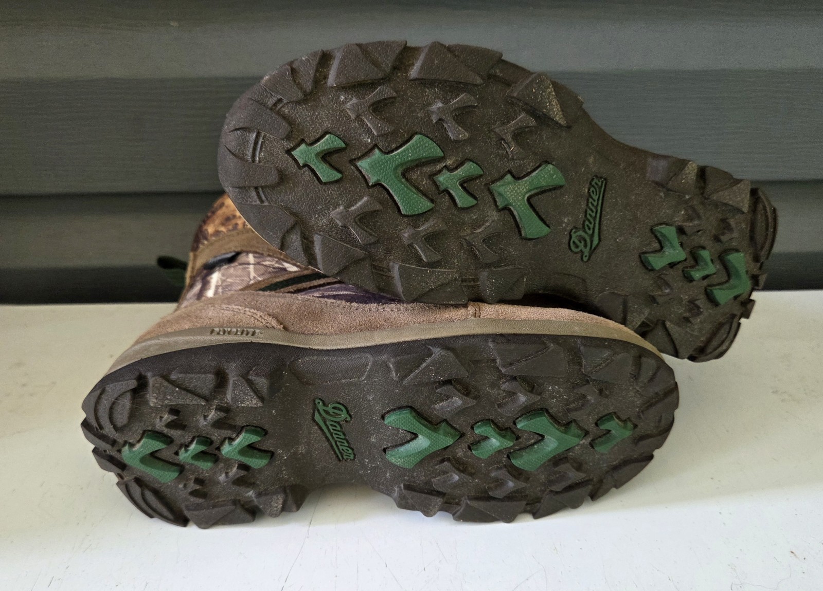 Danner 800 Woman’s Size 6 Realtree Camo