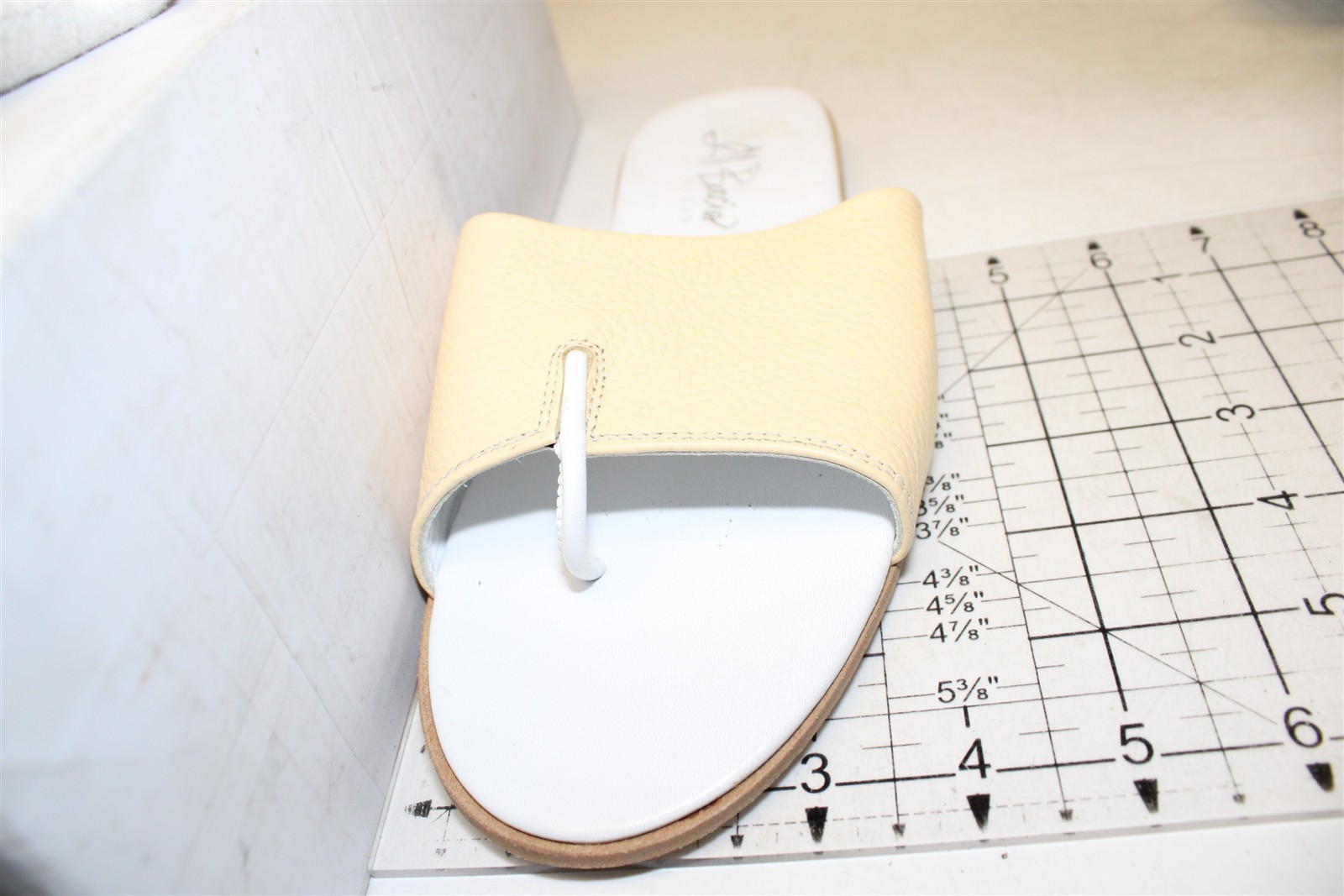 Al Bacio Buttercream Leather Toe Post Slides Italy Made Womens 9 39 Shoes D057