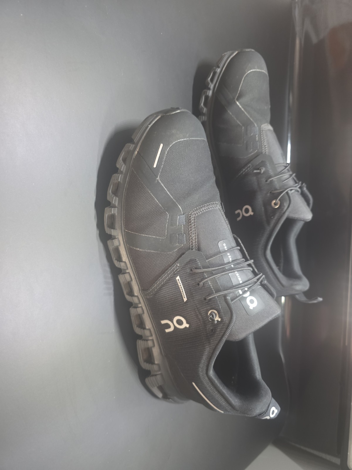 Women’s On Cloud 6 Waterproof All Black Size 11 US Comfortable Walking Shoes