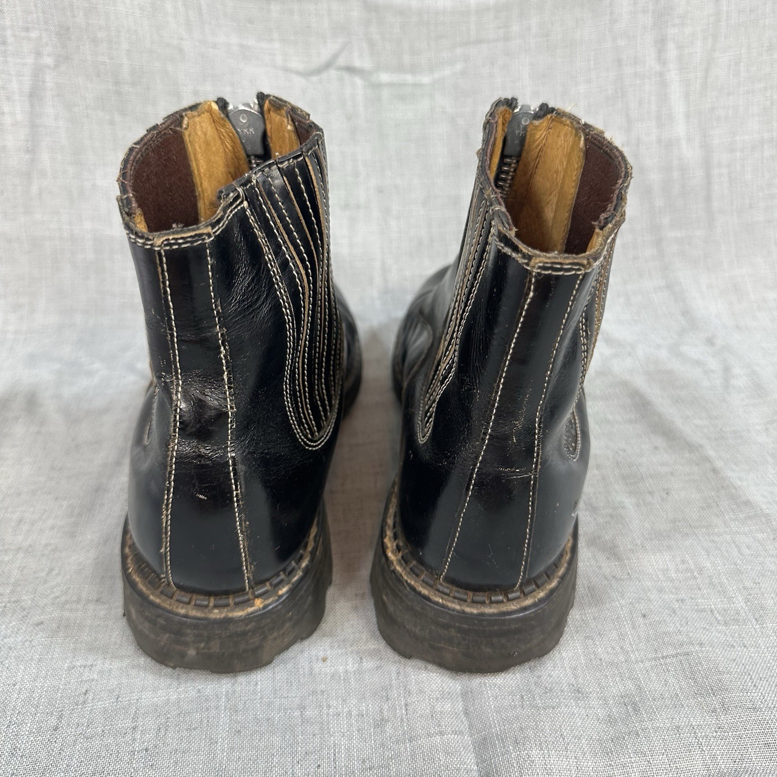 Fluevog Angel Ankle Zip Front black leather boots SIZE M 8 W 10 Rare Distressed