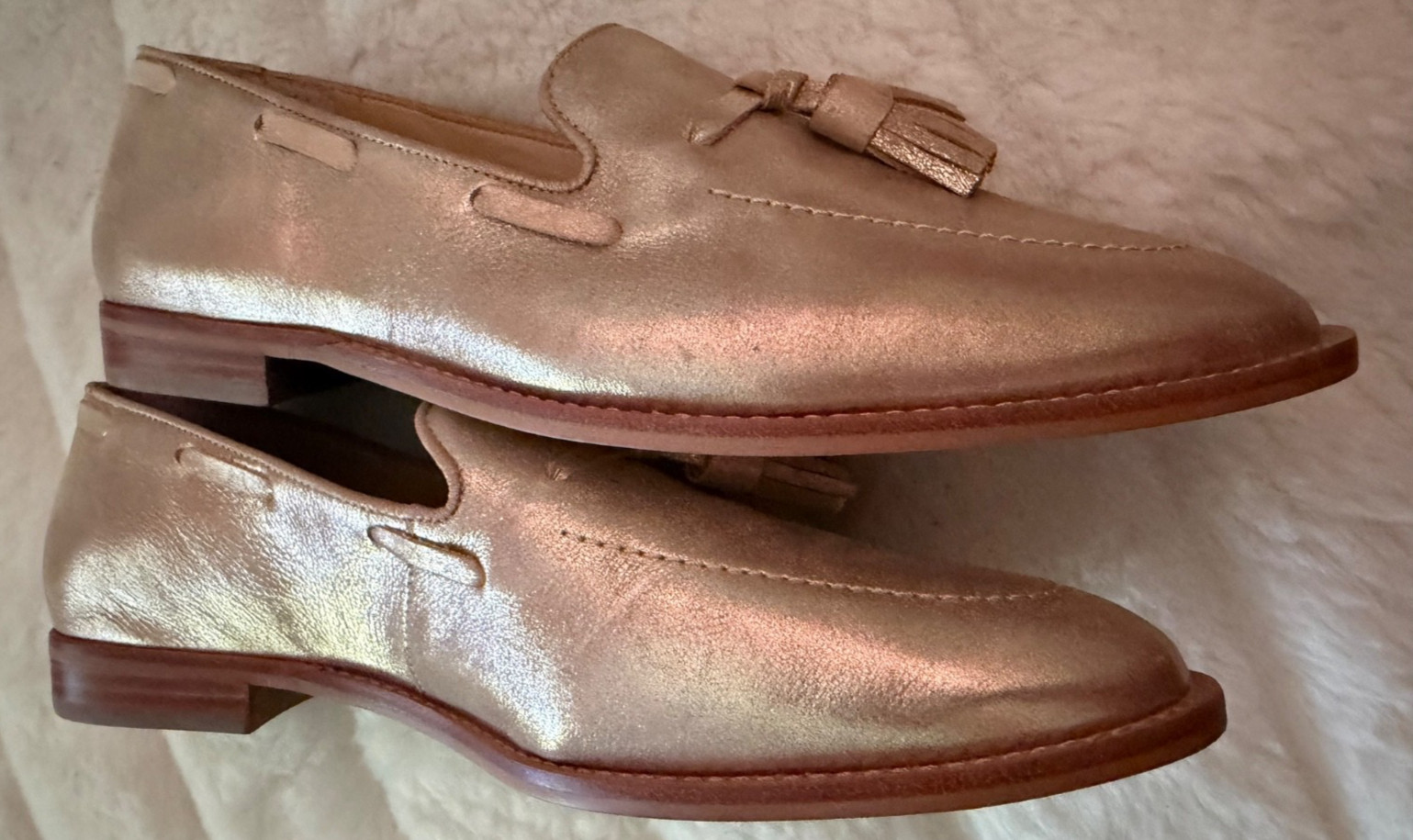 TALBOTS SIZE 9.5 Gold Leather Tassels Loafer Stitch Almond Made in Brazil NWOB