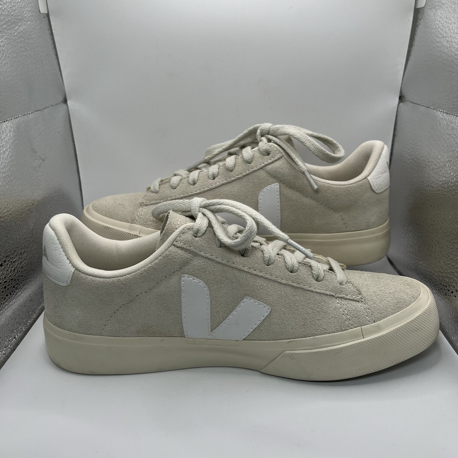 Veja Campo Suede Sneakers Women’s 7 Beige/Natural White Lace Up Shoes BRAZIL EUC