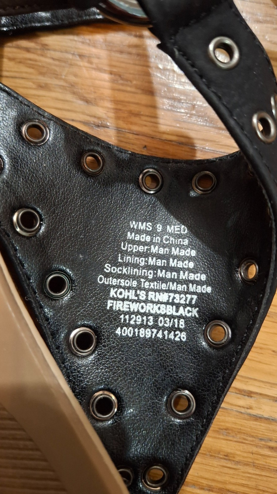 Simply Vera Wang «Fireworks» Thong Sandals Womens Size 9 Black