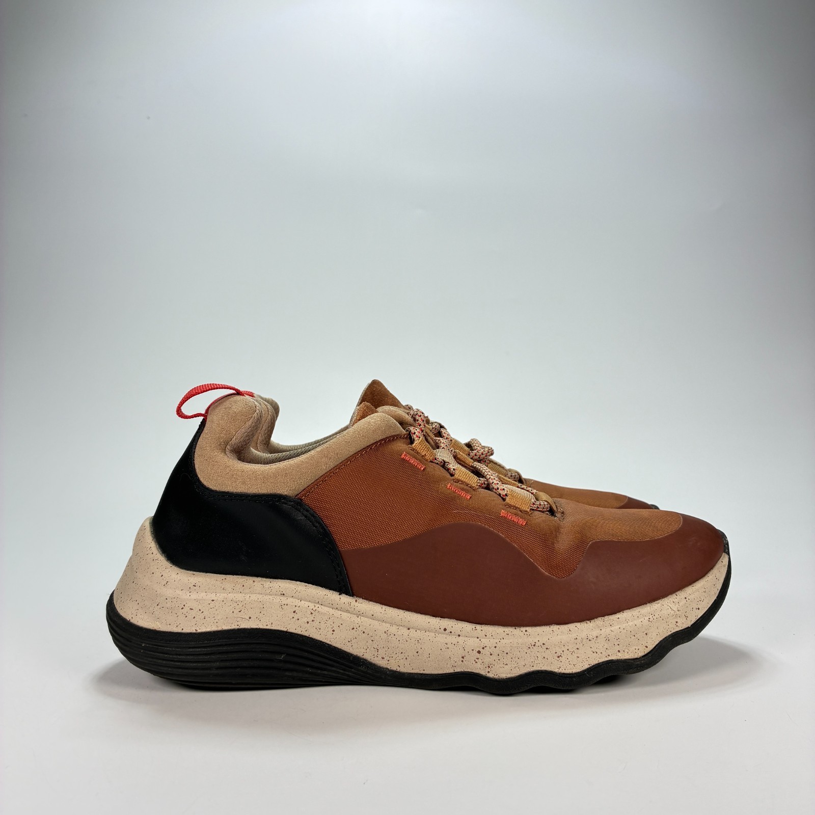 Clarks Jaunt Lace Brown Tan Low Top Casual Outdoor Walking Shoes Women’s Size 8