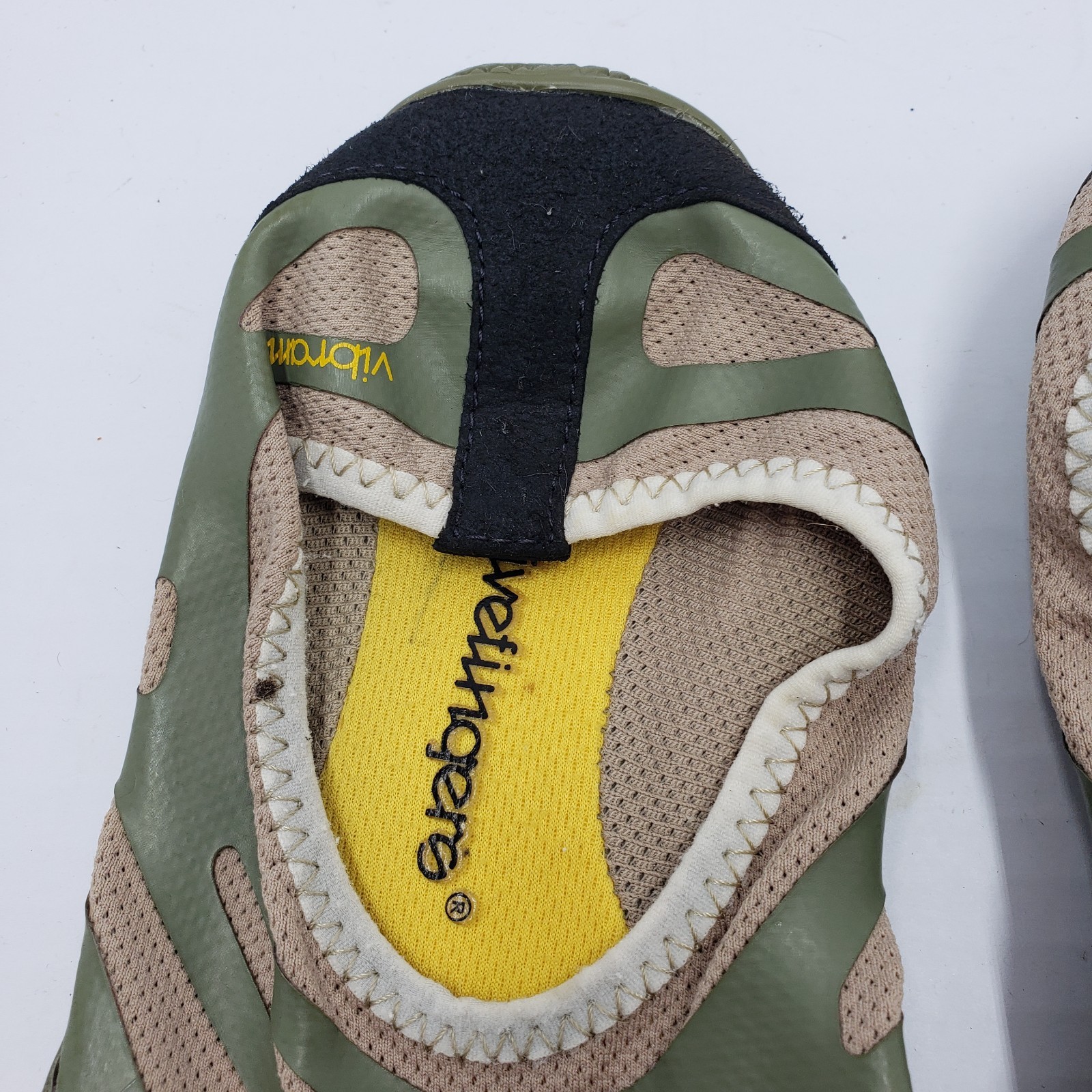 Vibram FiveFingers Shoes Womens 40 US 8.5 9 Green Khaki Barefoot Minimalist Run