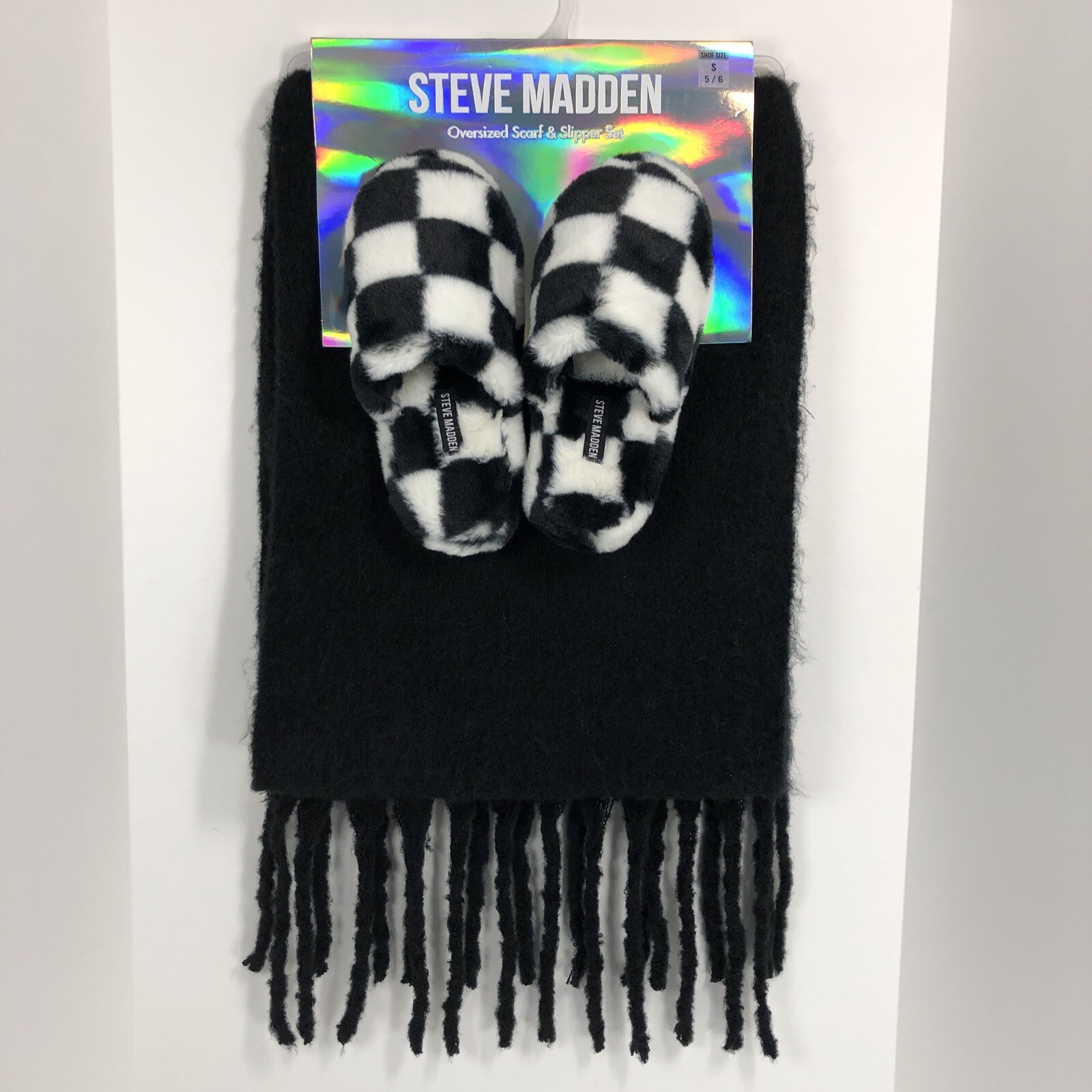 Steve Madden Checked Slipper and Oversized Scarf Wrap Set Small Size 5/6
