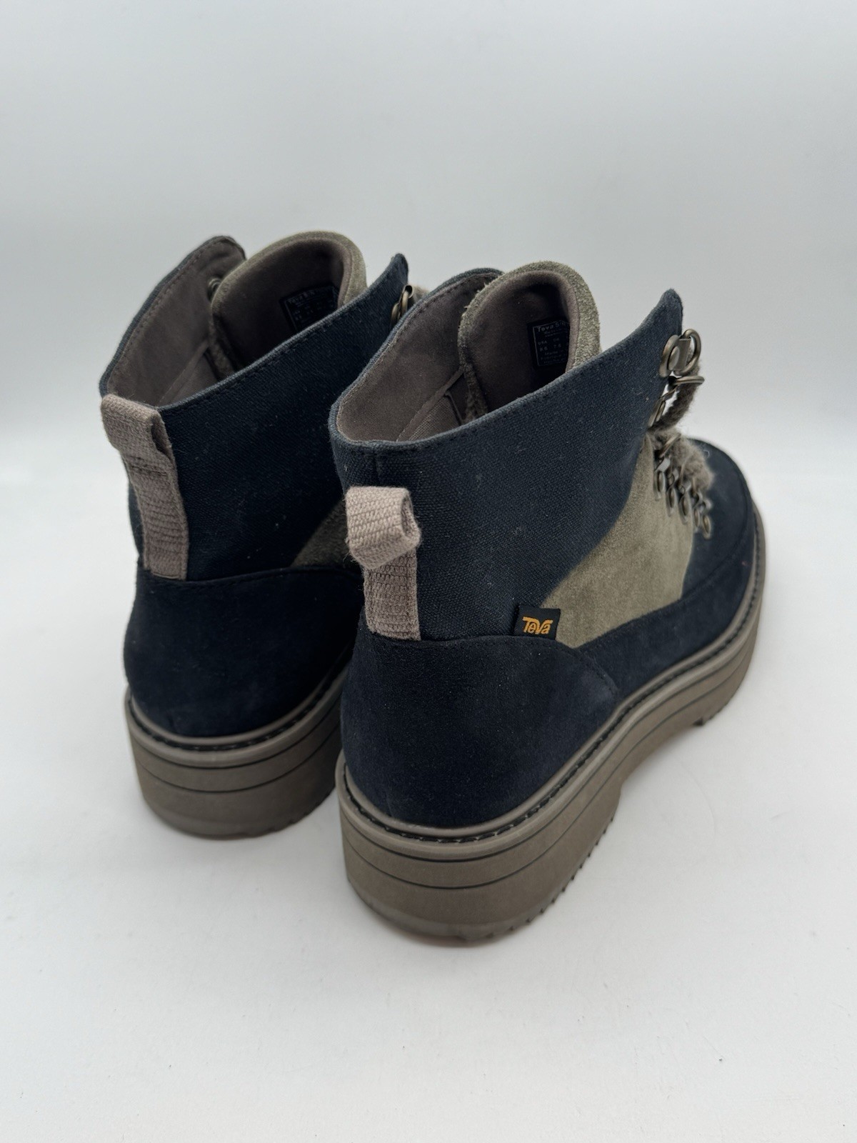 Teva Midform Patchwork Lace Up Boots Women’s US 9.5 Water Resistant NEW Canvas