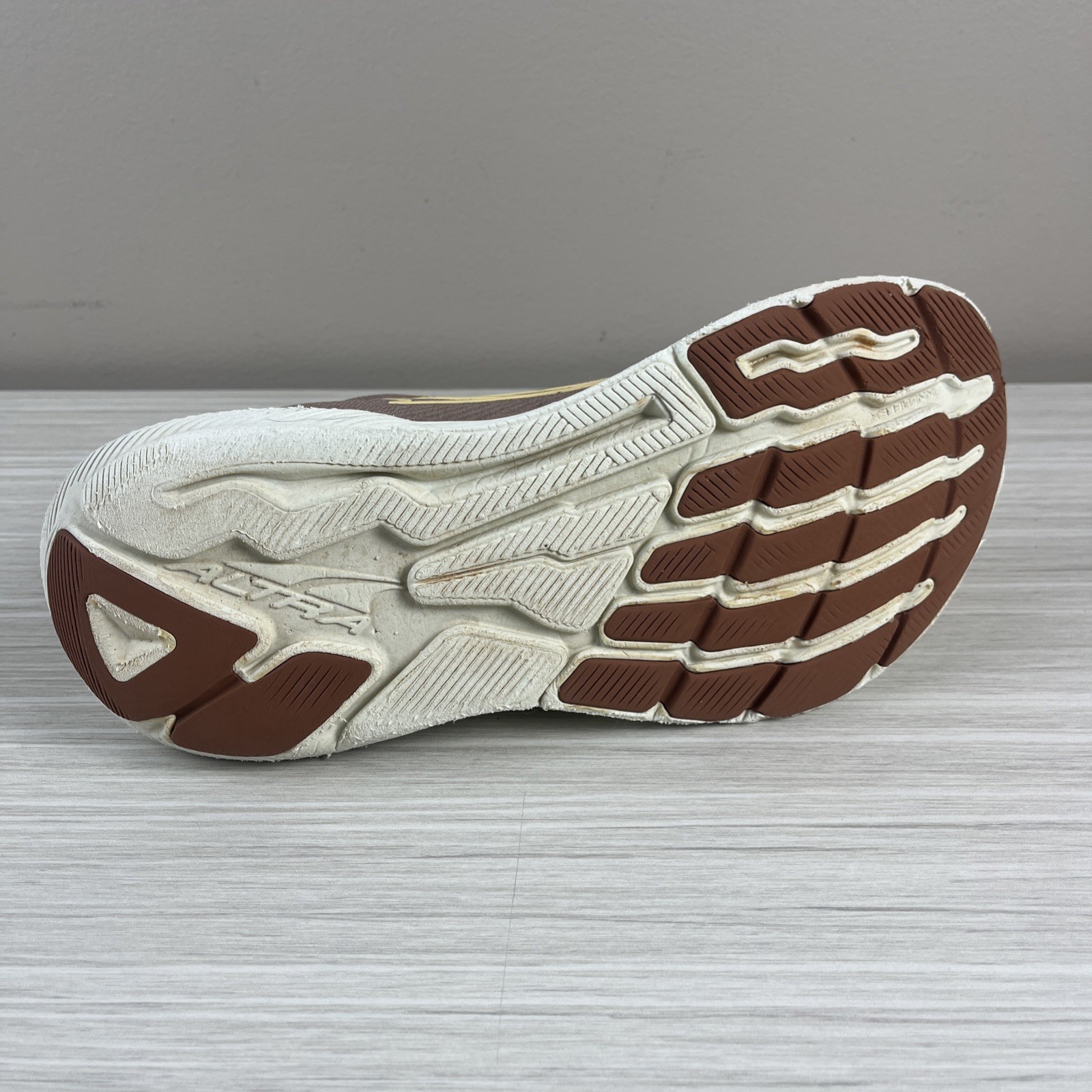 Altra Experience Flow Running Shoes Womens Size 9 Taupe Brown Hiking ALOA85NW923