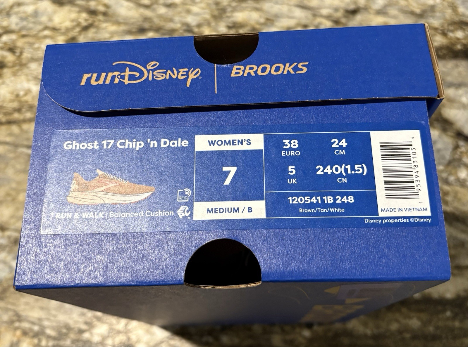 runDisney x Brooks Ghost 17 Chip n’ Dale – Size 7W – SHIPS ASAP – NEW IN BOX
