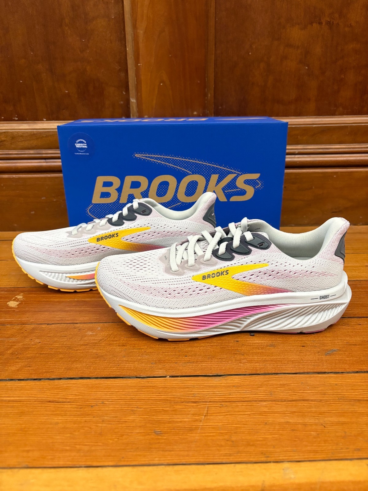 NEW – Brooks Ghost 17 (Style#120431070) Color: Oyster/Apricot/Pink Size: 6.5B