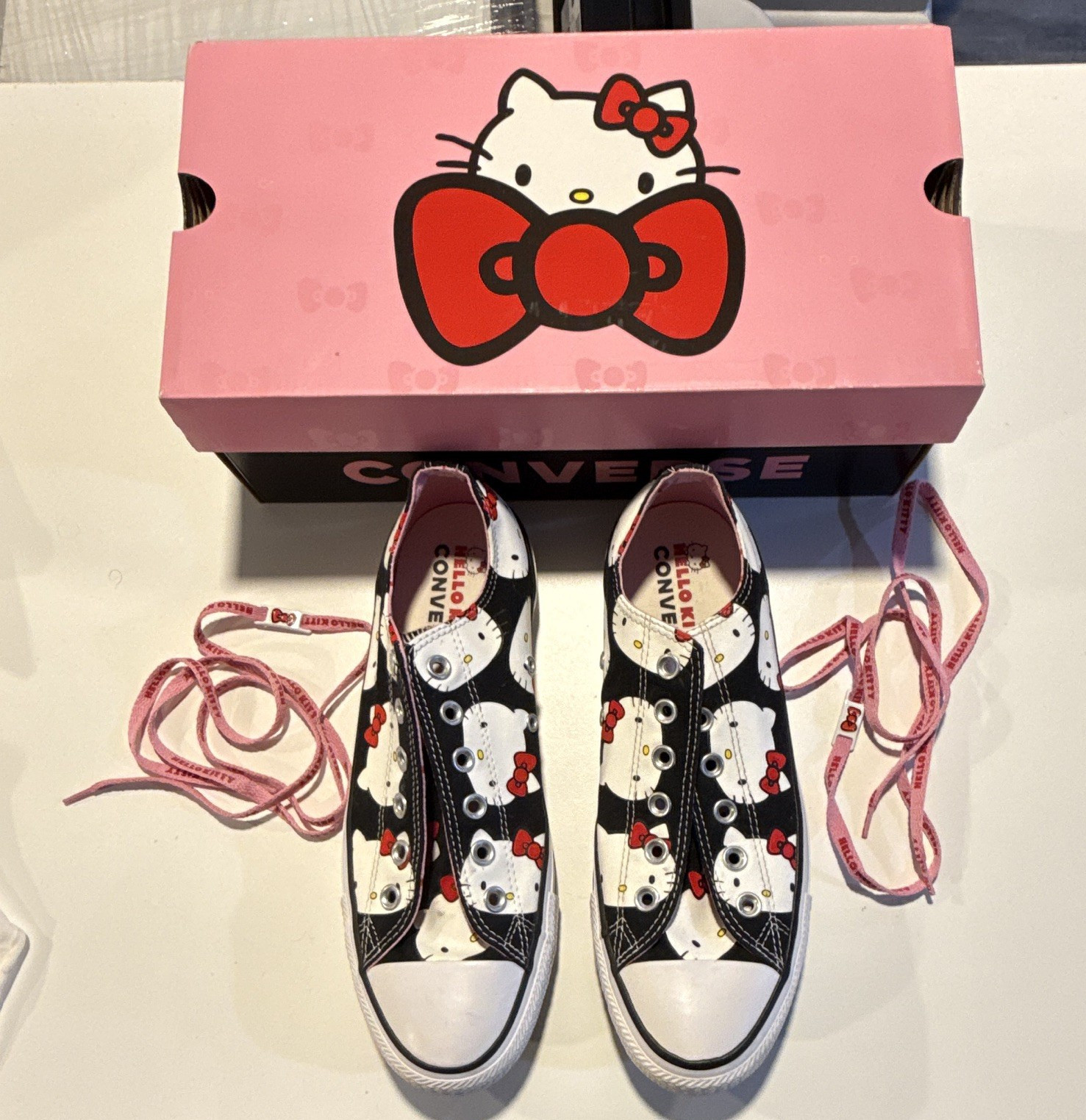 Converse x Hello Kitty Chuck Taylor All Star Low Top Black Sneakers Size 10